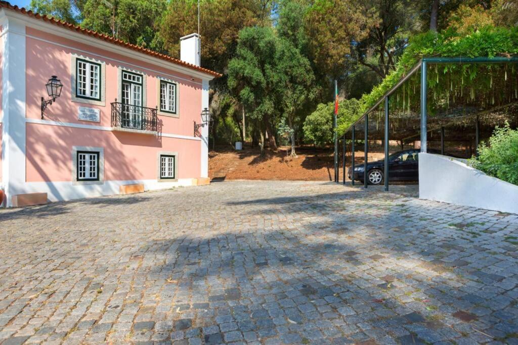 Amazing 4 Bedroom With Pool, View & Garden Villa Lisboa